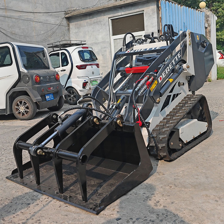 Gripper bucket for mini skid steer loader